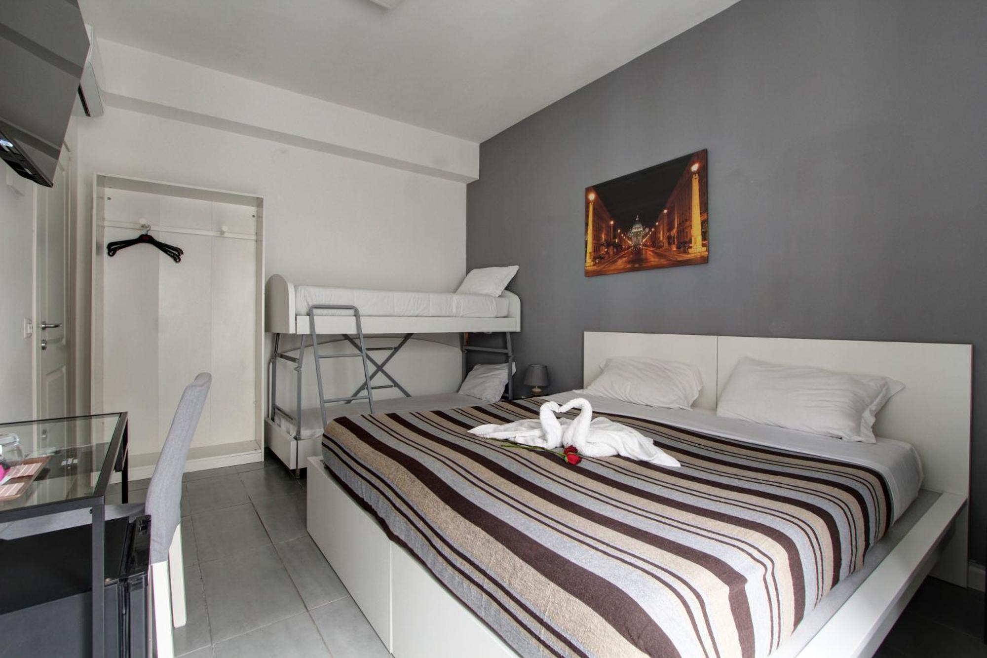 Vatican Central Affittacamere 3*